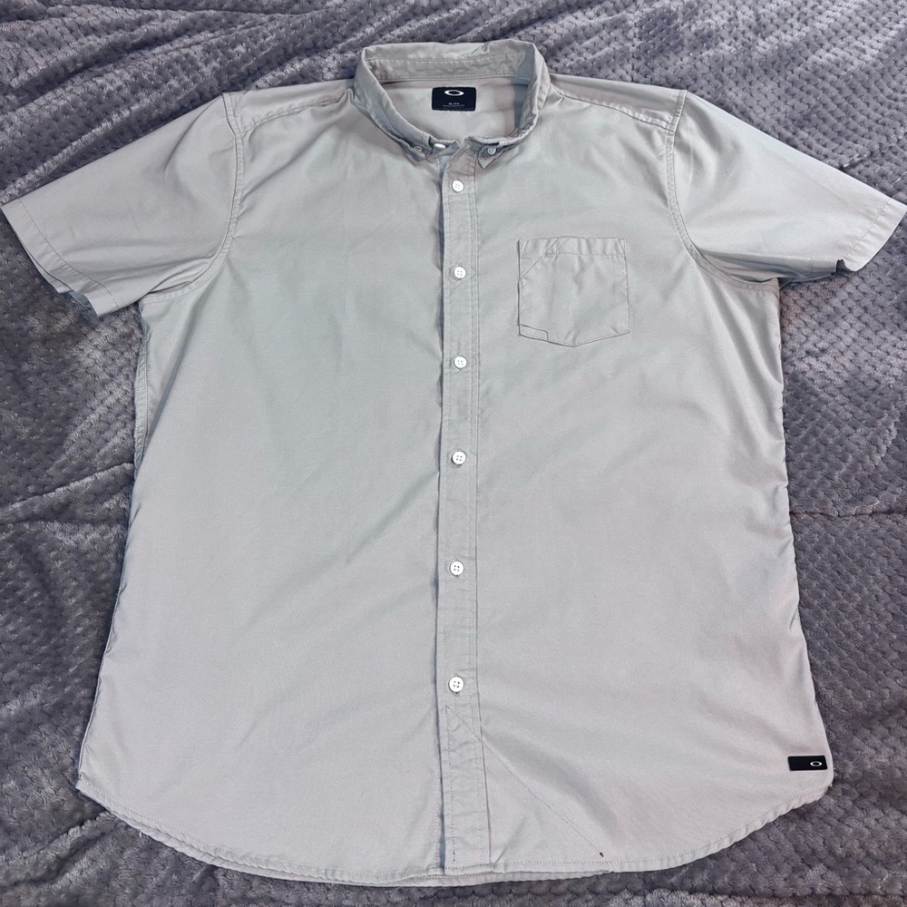 Vintage Oakley Mens Slim Fit Short Sleeve Button Down Fishing Shirt Gray XL - Picture 2 of 6